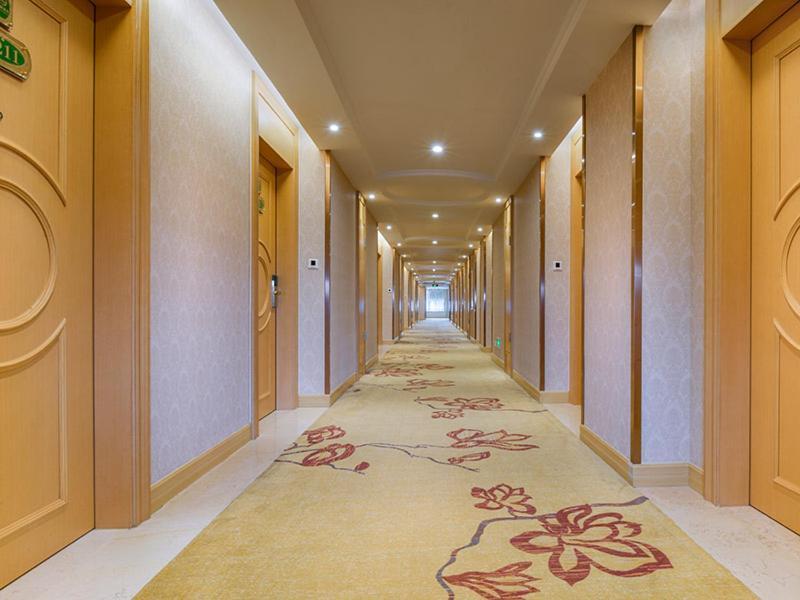 Vienna International Hotel Shenzhen Qianhai Esterno foto