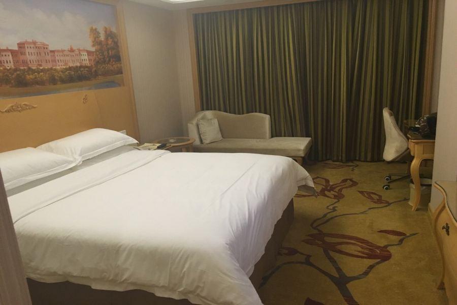Vienna International Hotel Shenzhen Qianhai Esterno foto