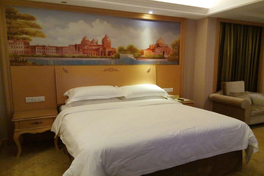 Vienna International Hotel Shenzhen Qianhai Esterno foto